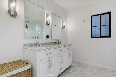 13547 Bessemer Street, Sherman Oaks, CA 91401 - Photo 29