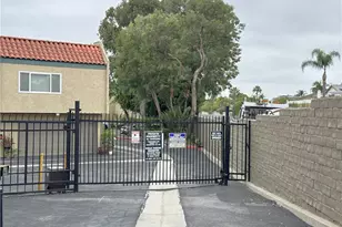 938 Palo Verde Ave, Long Beach, CA 90815 - Photo 43