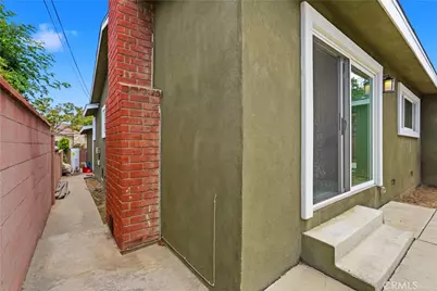 2402 Robinson, Redondo Beach, CA 90278 - Photo 27