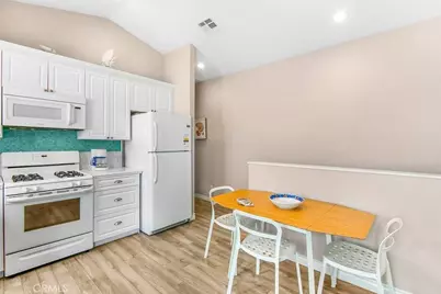 359 Sumner, Avalon, CA 90704 - Photo 9