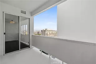 7250 Franklin Ave, Los Angeles, CA 90046 - Photo 23