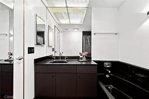 7250 Franklin Ave, Los Angeles, CA 90046 - Photo 17