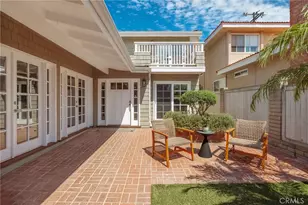 3504 N Poinsettia Ave, Manhattan Beach, CA 90266 - Photo 1