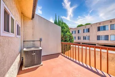 14012 Cerise Avenue, Hawthorne, CA 90250 - Photo 29