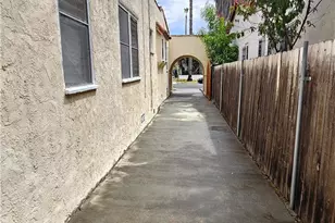 1715 S Ogden Dr, Los Angeles, CA 90019 - Photo 5