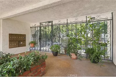 1827 Greenfield Avenue #105, Los Angeles, CA 90025 - Photo 13