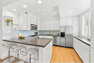 943 14th Street #101, Santa Monica, CA 90403 - Photo 3