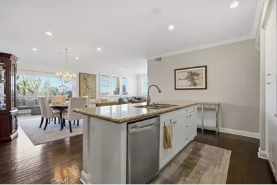 13028 Central Ave #402, Hawthorne, CA 90250 - Photo 3