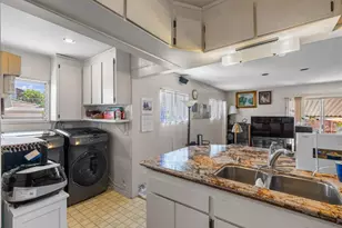 7380 W 85th St, Los Angeles, CA 90045 - Photo 13