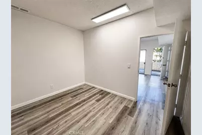 2100 N Sepulveda Boulevard #12, Manhattan Beach, CA 90266 - Photo 3