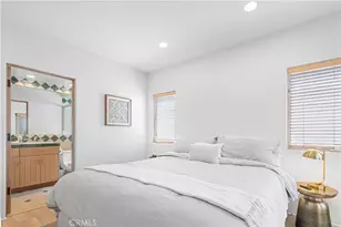 225 28th St, Manhattan Beach, CA 90266 - Photo 21