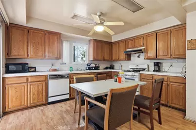 637 Hill Street, Inglewood, CA 90302 - Photo 17