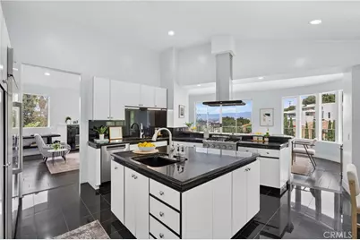 11411 Decente Court, Studio City, CA 91604 - Photo 17