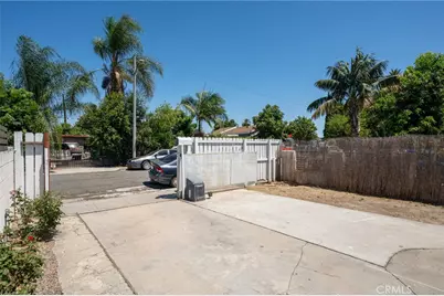 728 W Cressey, Compton, CA 90222 - Photo 5