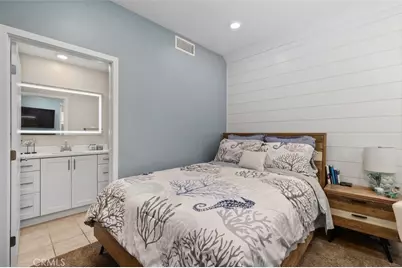 1642 W Saratoga Lane, San Pedro, CA 90732 - Photo 33