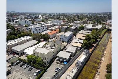 11722 Avon, Los Angeles, CA 90066 - Photo 25