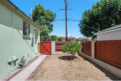 528 W F Street, Wilmington, CA 90744 - Photo 41