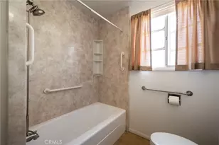 528 W F St, Wilmington, CA 90744 - Photo 29