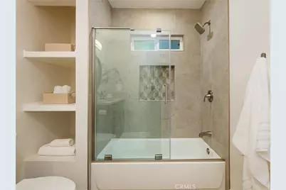 460 Mount Carmel Drive, Glendale, CA 91206 - Photo 13