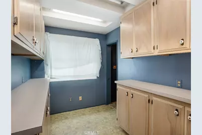 18325 Patronella Avenue, Torrance, CA 90504 - Photo 17