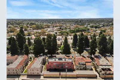 4261 Leimert Boulevard, Los Angeles, CA 90008 - Photo 11
