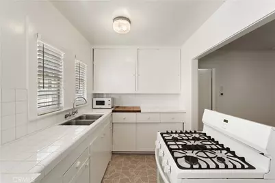 409 16th Street, Manhattan Beach, CA 90266 - Photo 29