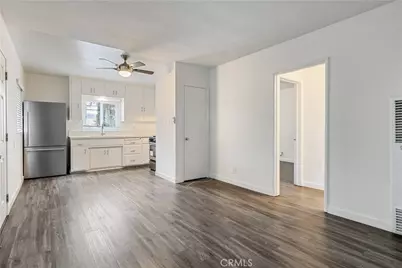 1056 E 6th Street, Long Beach, CA 90802 - Photo 17