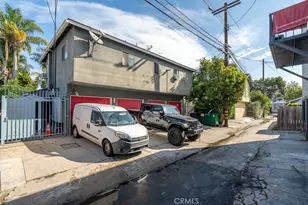 1056 E 6th St, Long Beach, CA 90802 - Photo 13
