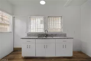 531 W 5th St, Long Beach, CA 90802 - Photo 17