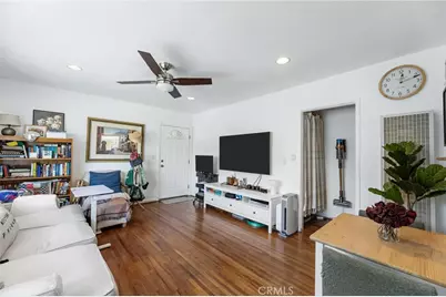 240 Hampton Drive, Venice, CA 90291 - Photo 25