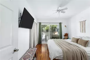 240 Hampton Dr, Venice, CA 90291 - Photo 3