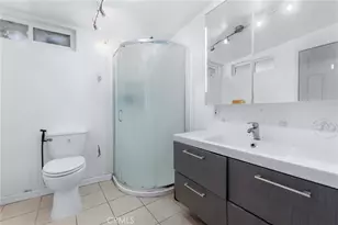 240 Hampton Dr, Venice, CA 90291 - Photo 71