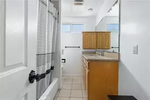 240 Hampton Dr, Venice, CA 90291 - Photo 61