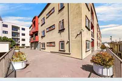 11124 Burbank Boulevard #108, North Hollywood, CA 91601 - Photo 41
