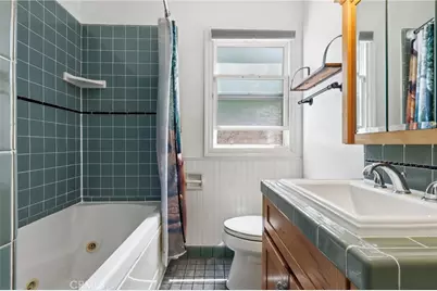 11957 Collins Street, Valley Village, CA 91607 - Photo 27