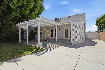 11957 Collins Street, Valley Village, CA 91607 - Photo 33