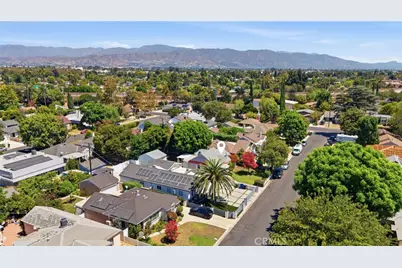 11957 Collins Street, Valley Village, CA 91607 - Photo 39