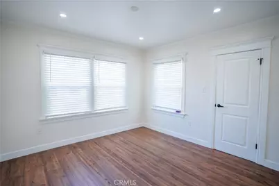 4279 Walton Avenue, Los Angeles, CA 90037 - Photo 19