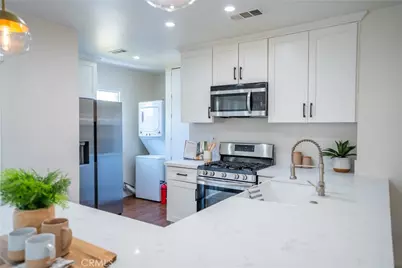 4279 Walton Avenue, Los Angeles, CA 90037 - Photo 7