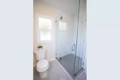 4279 Walton Avenue, Los Angeles, CA 90037 - Photo 13