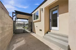 733 W 108th St, Los Angeles, CA 90044 - Photo 31