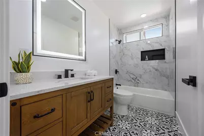 733 W 108th Street, Los Angeles, CA 90044 - Photo 17