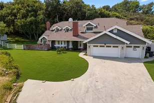 15604 Saddleback, Canyon Country, CA 91387 - Photo 3
