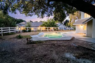 15604 Saddleback, Canyon Country, CA 91387 - Photo 47