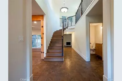 15604 Saddleback, Canyon Country, CA 91387 - Photo 5