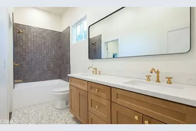 15604 Saddleback, Canyon Country, CA 91387 - Photo 19