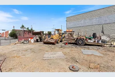 13020 S Figueroa Street, Gardena, CA 90061 - Photo 3