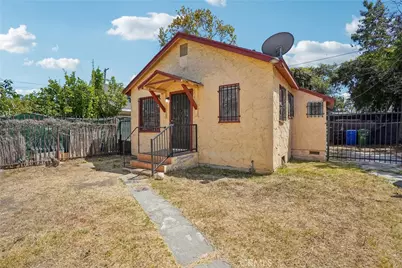 408 W 107th Street, Los Angeles, CA 90003 - Photo 21