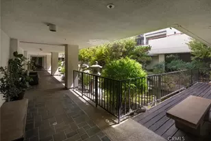 222 S Central Ave, Los Angeles, CA 90012 - Photo 3