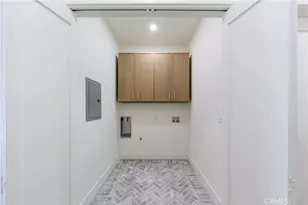 2171 W 26th Pl, Los Angeles, CA 90018 - Photo 35